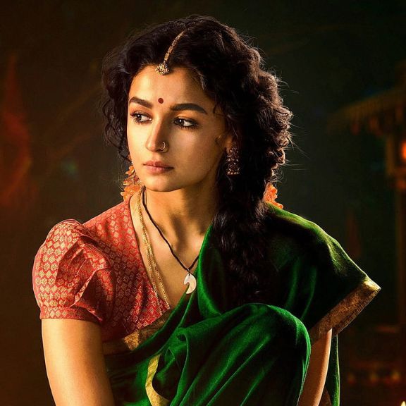 EZ Movie ดูหนังฟรี ไม่มีโฆษณา ภาพโลโก้ Gangubai Kathiawadi (2022) หญิงแกร่งแห่งมุมไบ